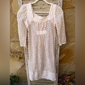 ANNA SUI Anthropologie Cream COTTON EYELET LACE Sheer BOHO BABYDOLL Dress S Y2K.
